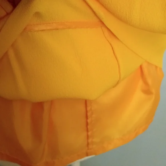 Kate Spade New York Yellow Sleeveless Top With A Bow Ruffle Accent - Picture 4 of 6